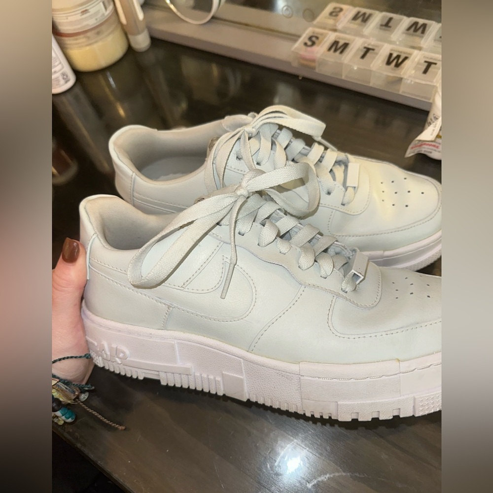 Pixel “Ghost aqua” air fource 1s
